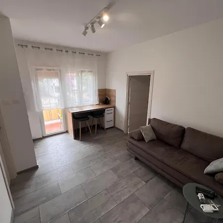 Iskra 게스트하우스 로비니