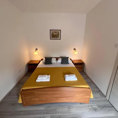 Iskra Guest house 3*